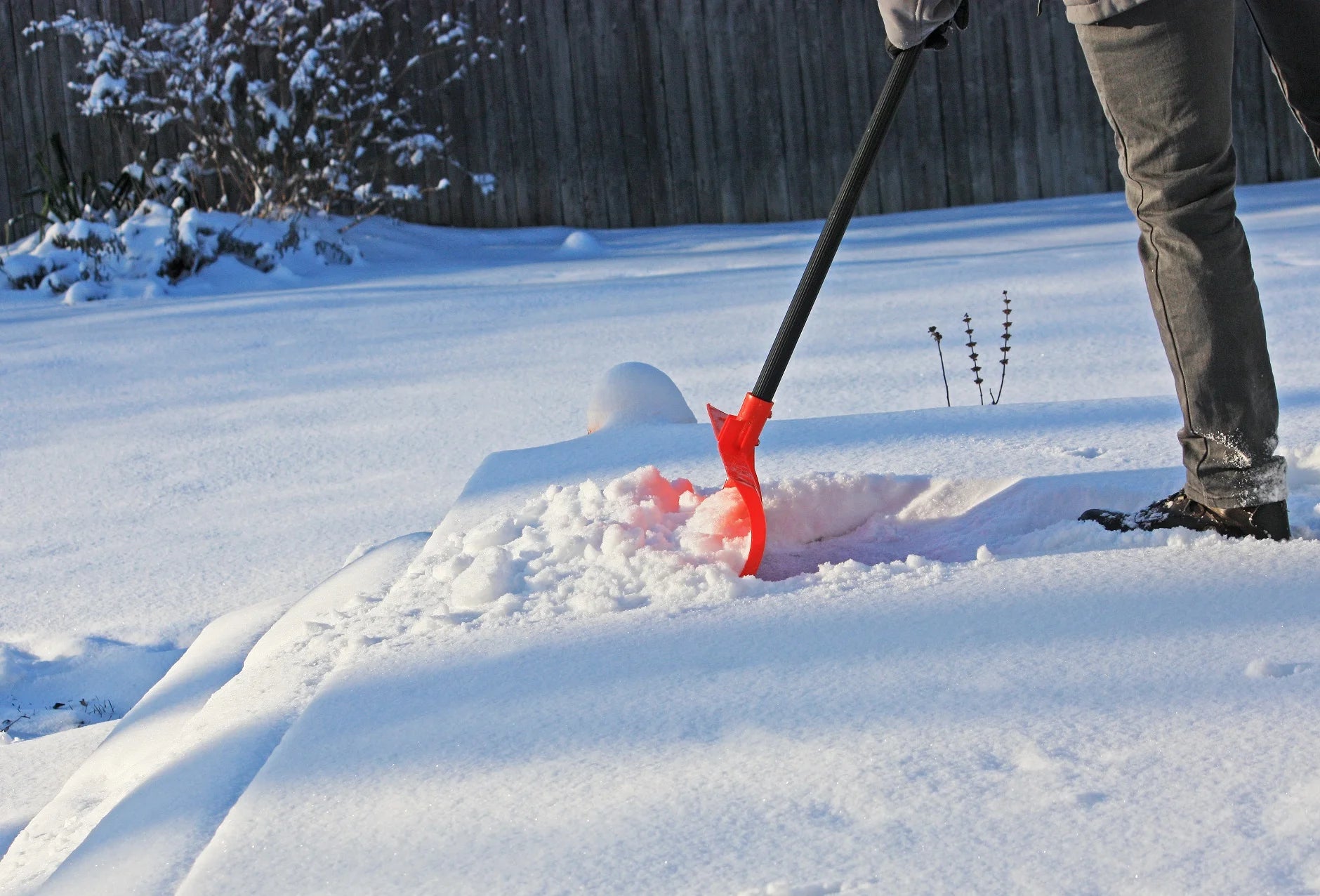 Bigfoot 21" Heavy-Duty Roller Snow Shovel with Metal Handle & Large D-Grip for Effortless Snow Removal