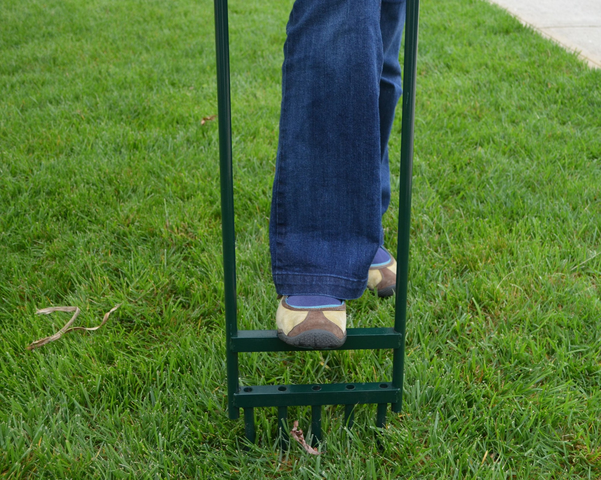 Hollow Tine 11” Manual Lawn Aerator with Powder Coated Steel Construction