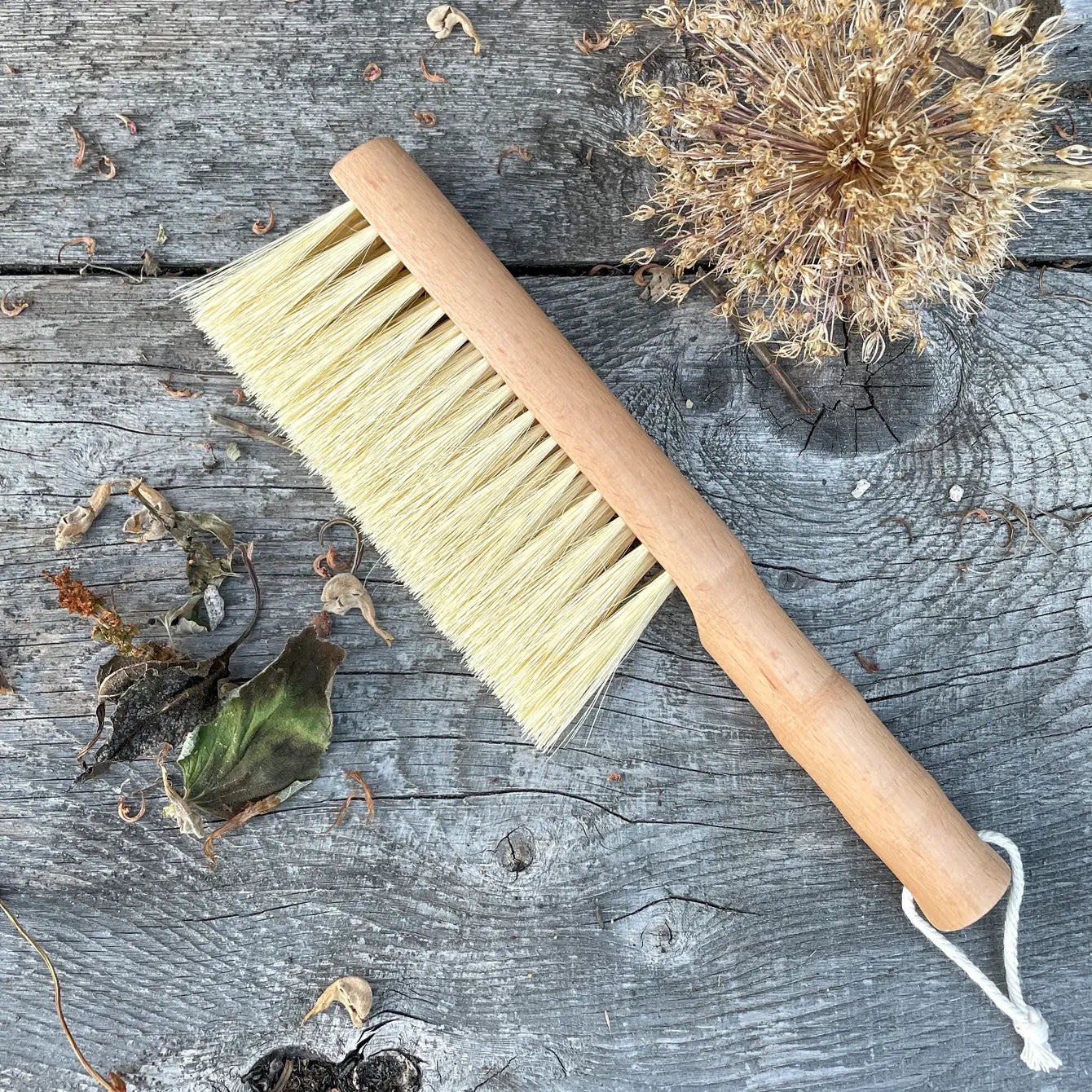 Gardener's Multi-Purpose Beechwood Brush – Natural Sisal, 11.5"